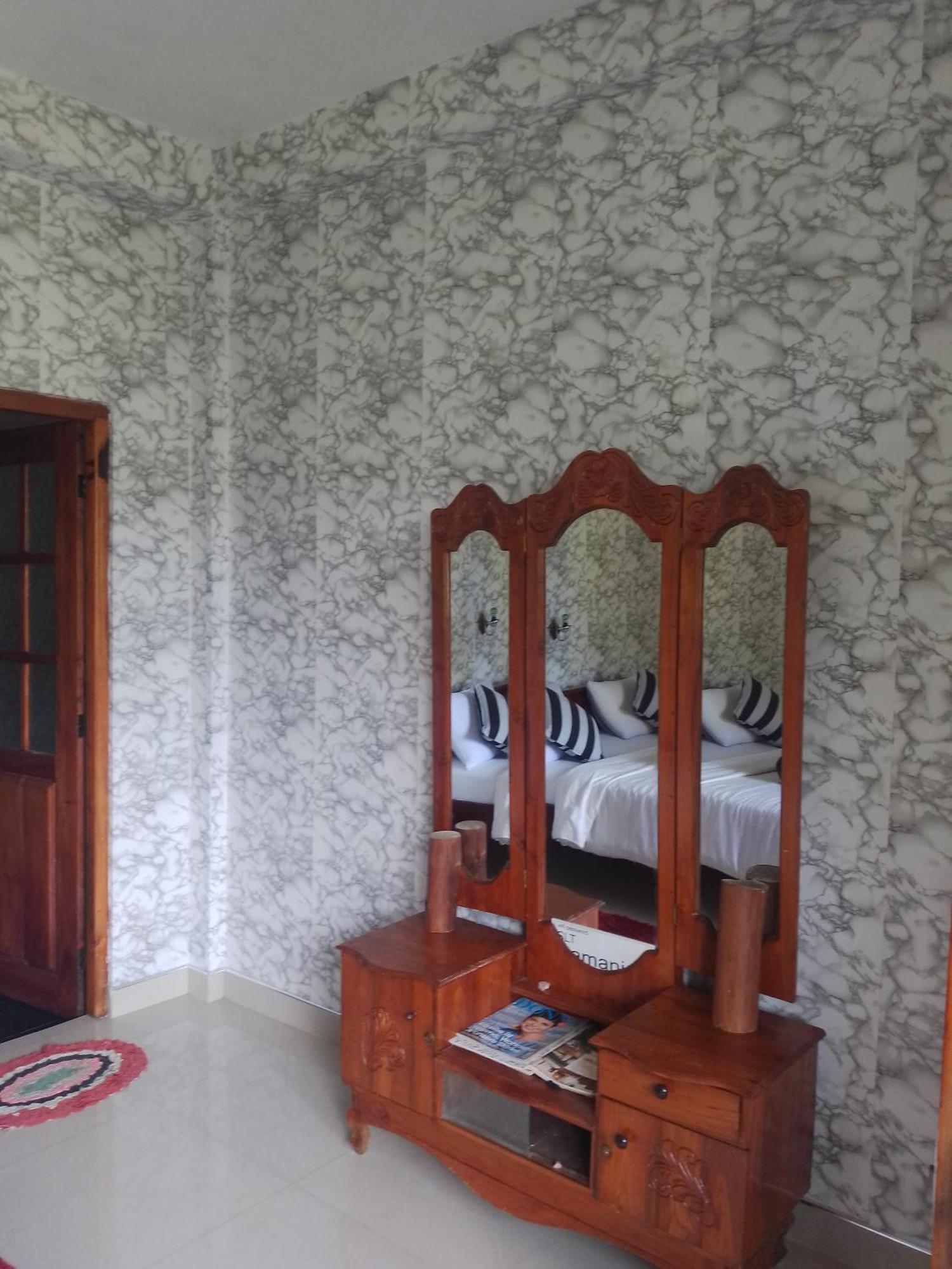 Cascade Vally Ella Room photo